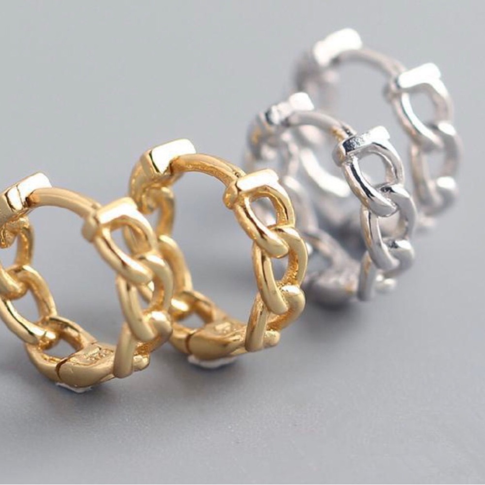Gold Chain Link Hoop Earrings - Picture 4 of 5